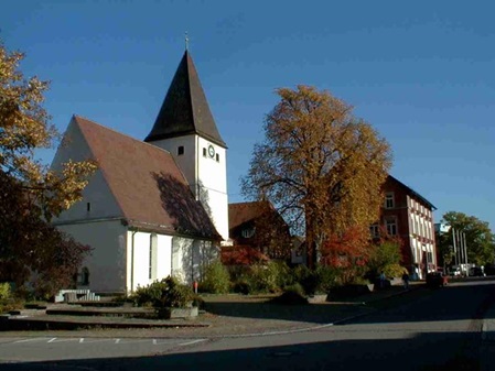 Evang. Jakobuskirche und Rathaus, Kuchen