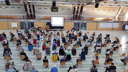 Ca. 200 Personen bei der Info-Veranstaltung in der Ankenhalle.